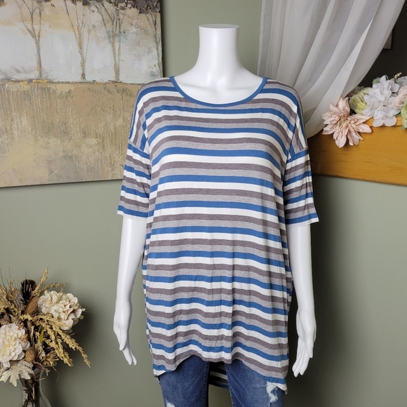 NWT Lularoe Striped Blue and Gray Irma Tunic Top - Picture 2 of 10